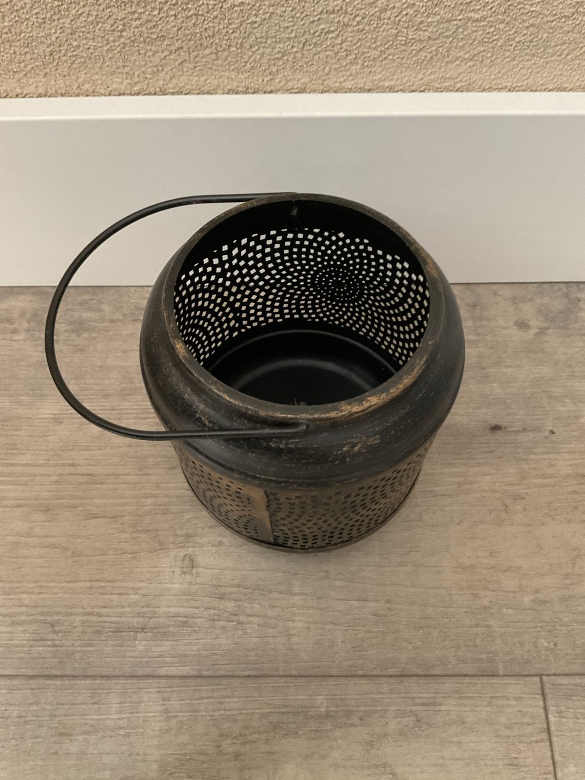 Metalen windlicht/lantaarn met handvat, Windlicht, Zwart, Ophalen of Verzenden, Zo goed als nieuw