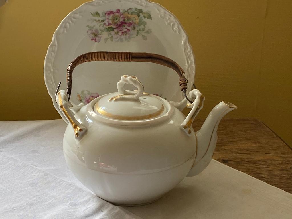 Antieke chocoladekan / theepot wit porselein *Nous deux*, Antiek en Kunst, Curiosa en Brocante, Ophalen of Verzenden