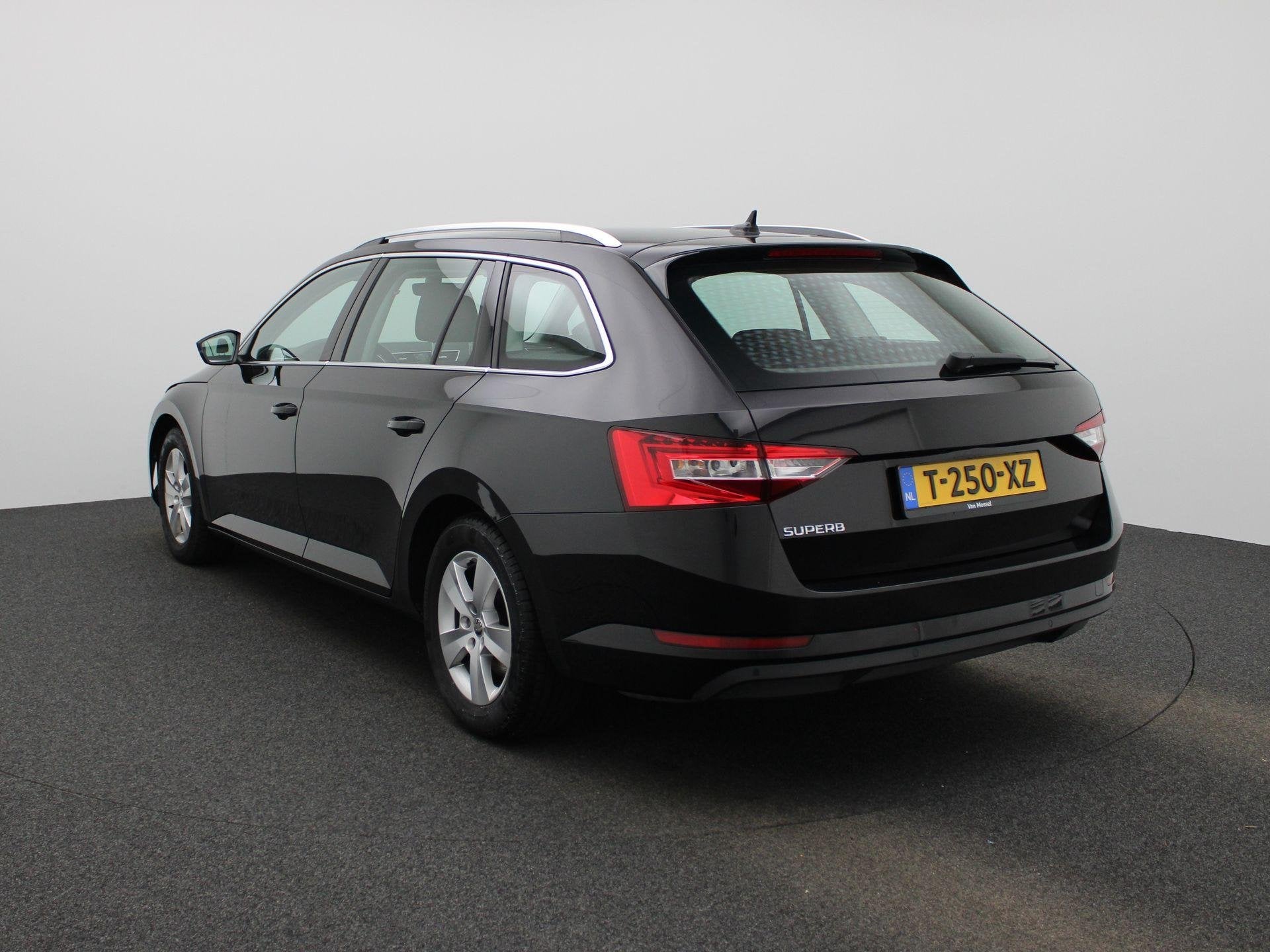 Skoda Superb Combi 1.5 TSI ACT Business Edition | Automaat |, Auto's, Skoda, 12 maanden, Stof, 4 cilinders, Zwart