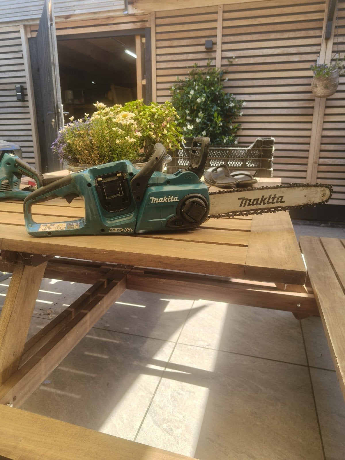 Makita kettingzaag DUC353Z 36V (2x 18V), Ophalen, Gebruikt, Makita