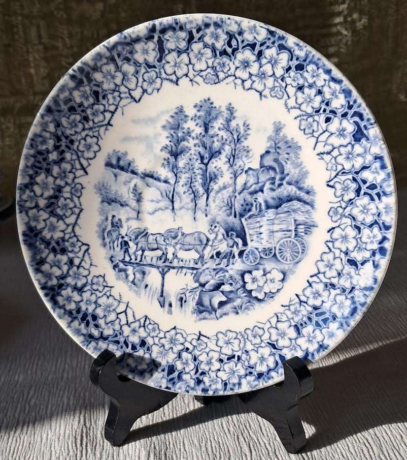 Porseleinen sierbordje "Rustique", Petrus Regout Maastricht, Ophalen of Verzenden