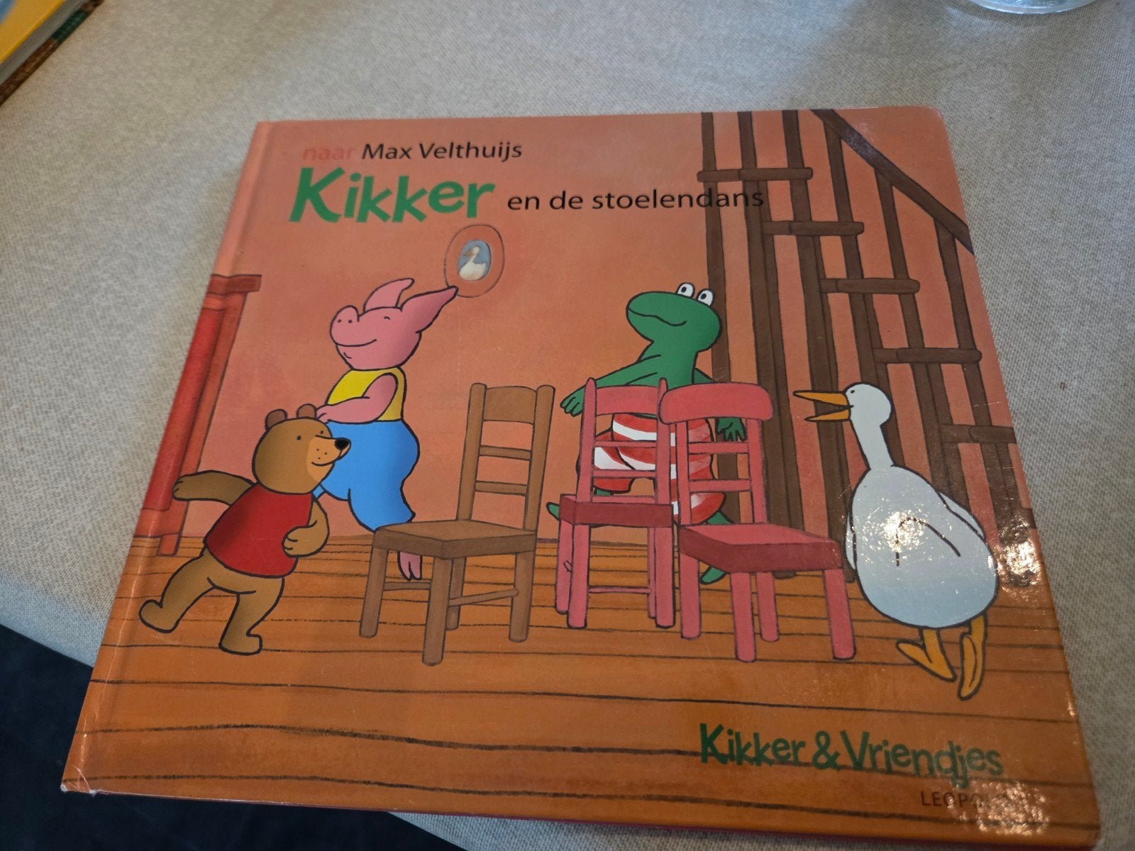 Max Velthuijs - Kikker en de stoelendans, Ophalen of Verzenden, Gelezen