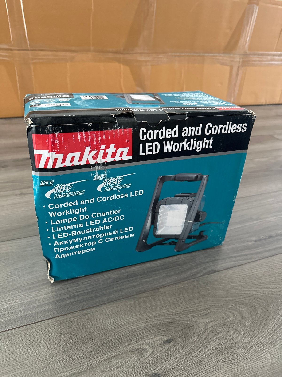 Makita DEADML805 Bouwlamp - Nieuw in doos, Ophalen, Nieuw, Minder dan 50 watt, Lamp