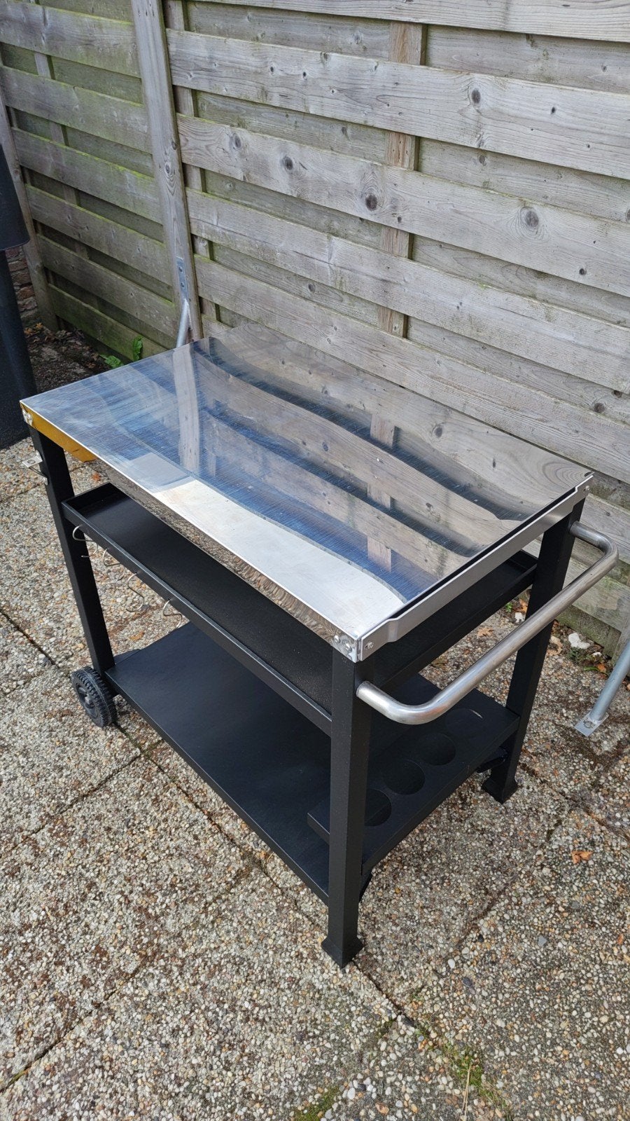 barbecue tuin tafel, Ophalen, Zo goed als nieuw, Makro