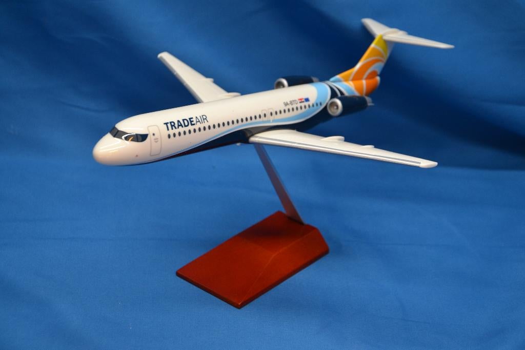 Fokker 100 Trade Air (nieuw) Luxe uitvoering!!, Schaalmodel, ., Nieuw, Ophalen of Verzenden