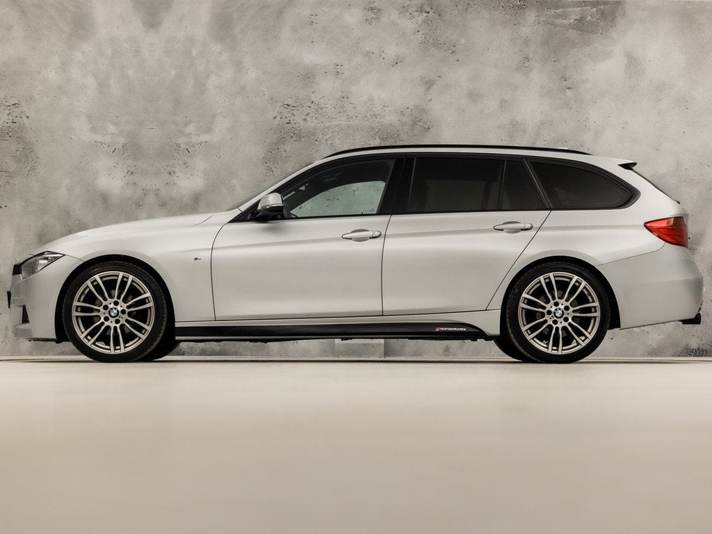BMW 3 Serie 316i M Sport High Executive (GROOT NAVI, M PAKKE, Auto's, 12 maanden, Gebruikt, 4 cilinders, Alcantara