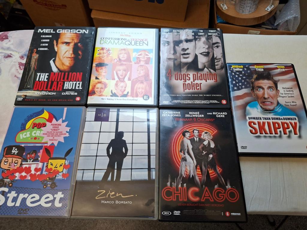 Diverse DVD's en CD's in een hoesje!, Alle leeftijden, Ophalen of Verzenden, Zo goed als nieuw