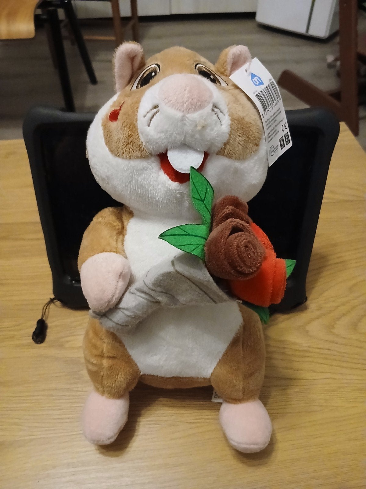 Albert Heijn Hamster Knuffel met Roos - Zo goed als nieuw, Kinderen en Baby's, Hamster, Ophalen of Verzenden, Middelgroot (20 tot 80 cm)
