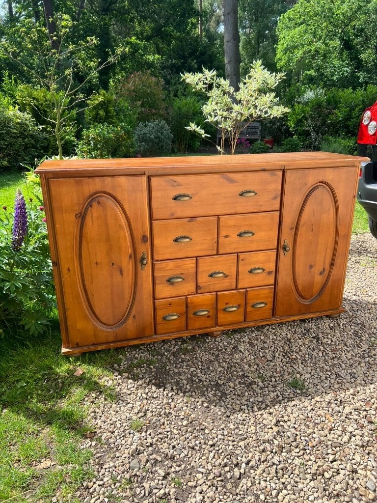 Uniek dressoir / ladekast uit de 70s van massief grenen hout, Huis en Inrichting, Kasten | Dressoirs, Ophalen, Met deur(en), Zo goed als nieuw