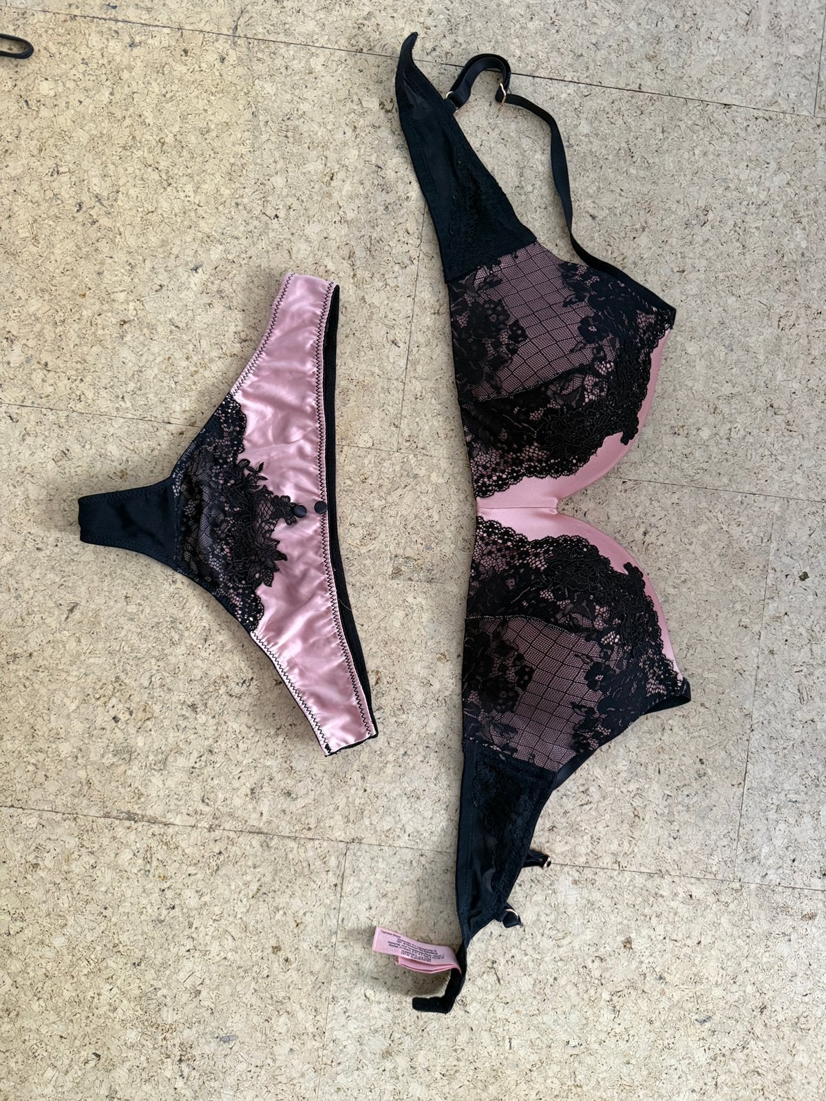 Hunkemoller c85/m, Ophalen, Zwart, BH