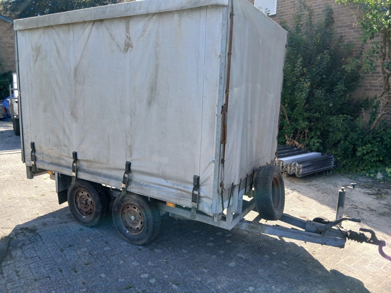 Robuuste aanhangwagen met huif - Ideaal voor transport, Ophalen, Gebruikt