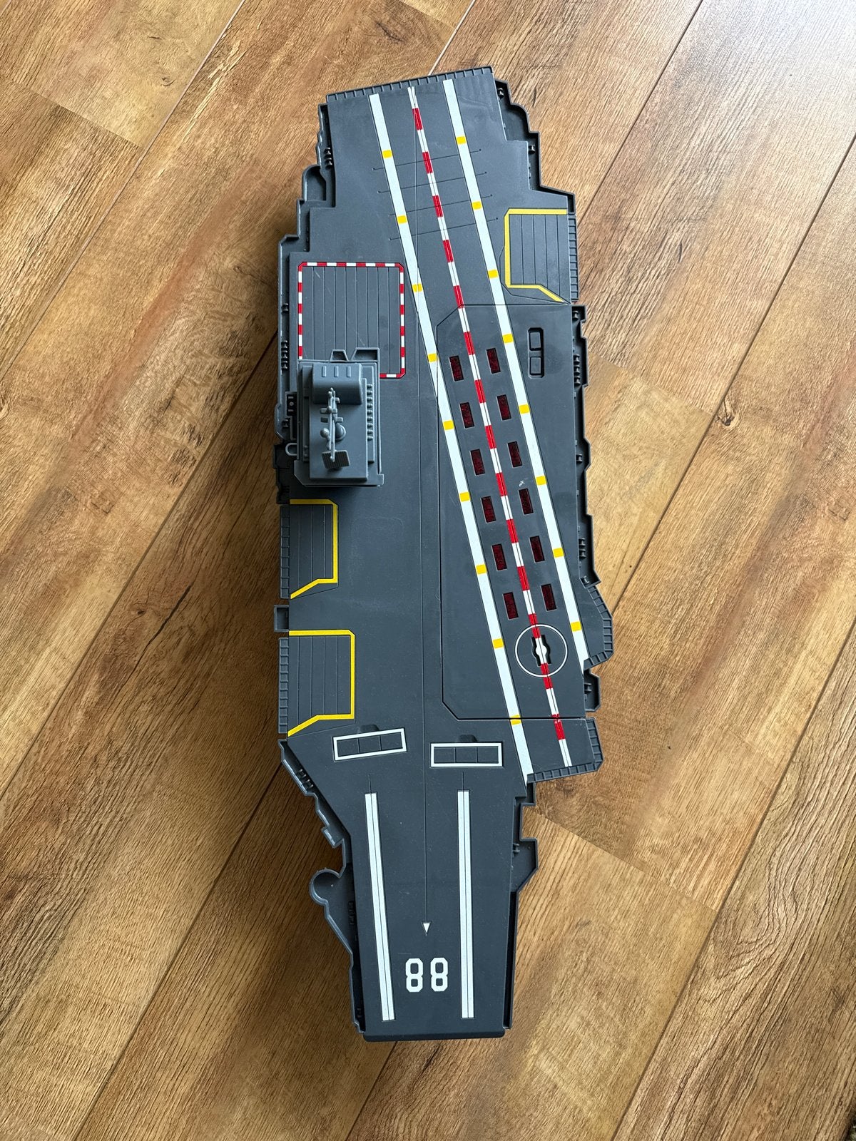 Vliegdekschip Speelset met Vliegtuigen en maakt geluid!, Kinderen en Baby's, Ophalen, Zo goed als nieuw