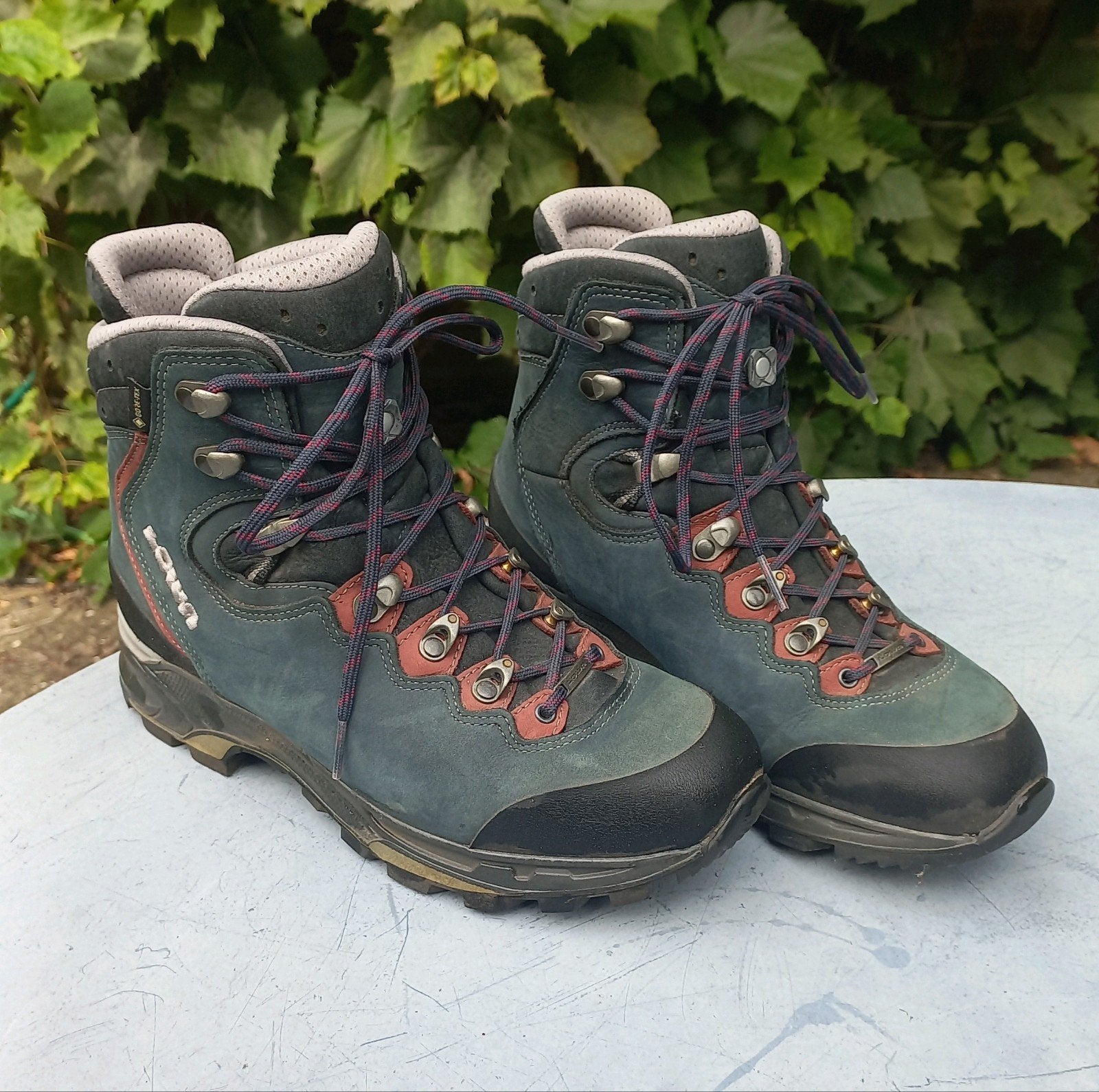 Lowa 39,5 bergschoen Mauria GTX Ws, Zo goed als nieuw, Lowa, Blauw, Wandelschoenen