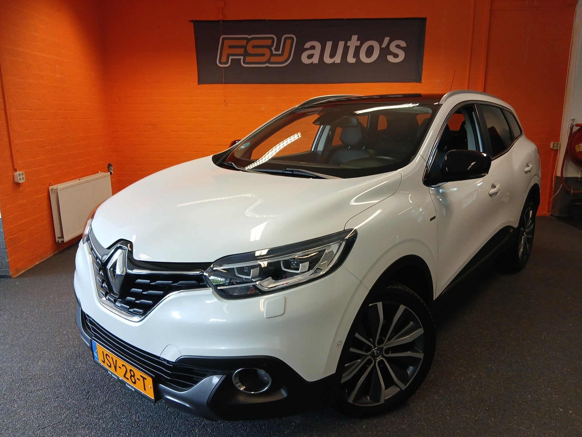 Renault KADJAR 1.2 TCE / BOSE-EDITION / PANODAK / CAMERA!, Auto's, Renault, Bedrijf, Te koop, Kadjar, ABS, Achteruitrijcamera