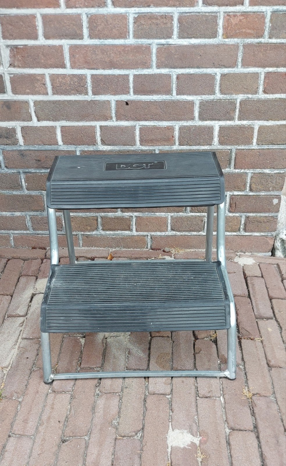 Caravan trapje, Ophalen