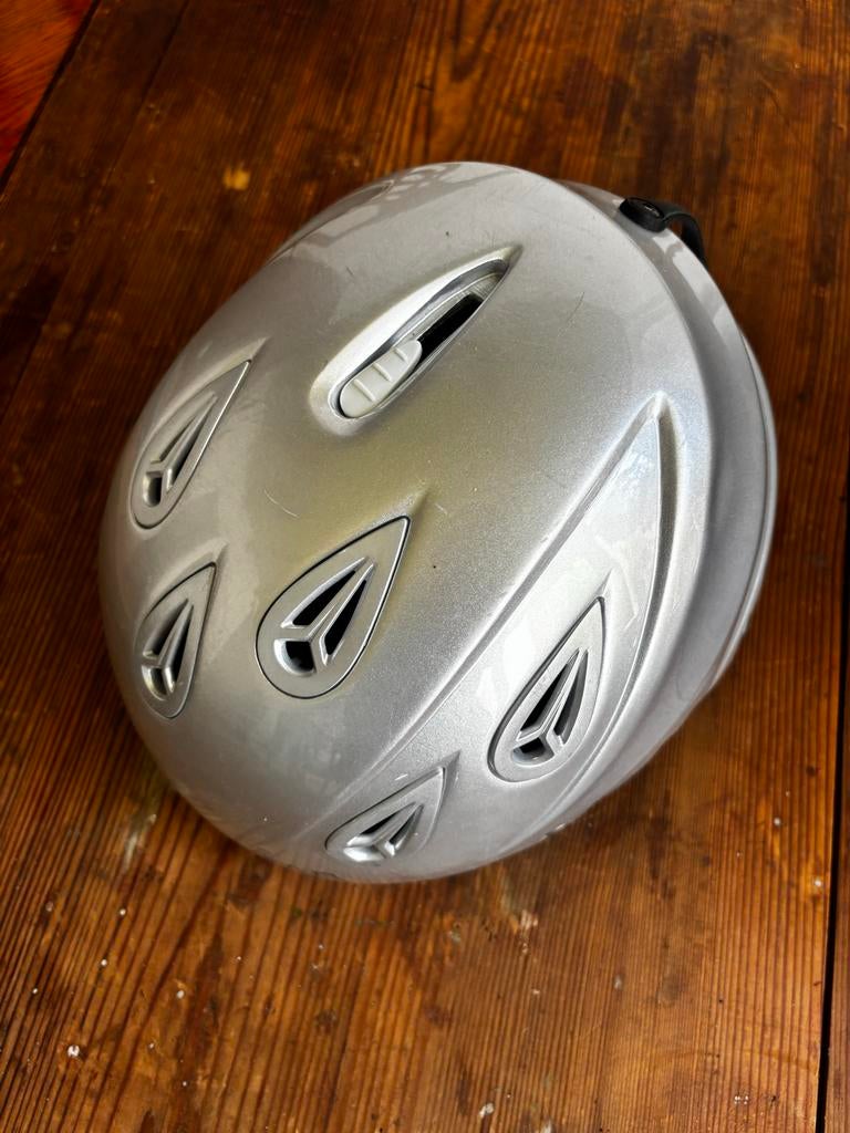 Helly Hansen T50 Skihelm - Zilver, Maat L/XL, Sport en Fitness, Overige merken, Gebruikt, Overige typen, Ophalen of Verzenden