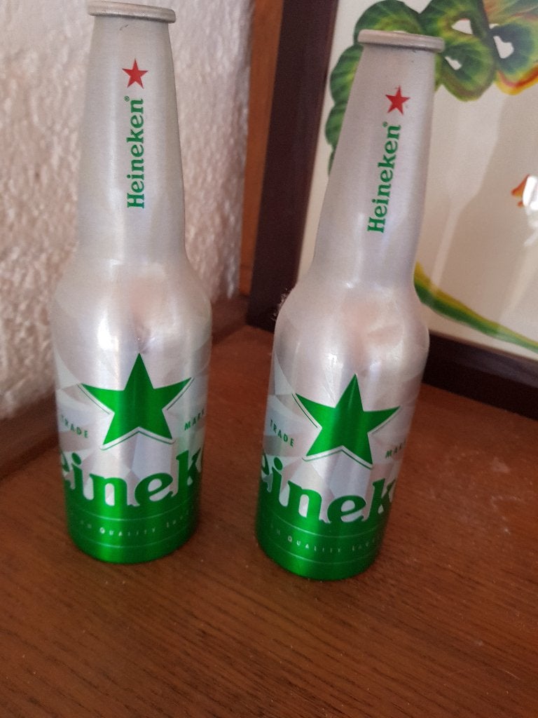 2 heineken flesjes, Verzamelen, Biermerken, Ophalen of Verzenden, Zo goed als nieuw, Flesje(s), Heineken