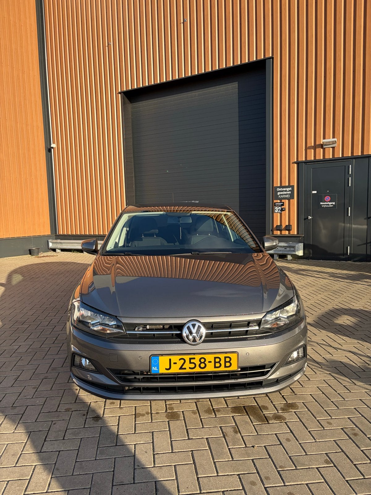 Volkswagen Polo 1.0 TSI 95pk 2020 Grijs 7 versnellingen, Auto's, 95 pk, 49 €/maand, Origineel Nederlands, Particulier