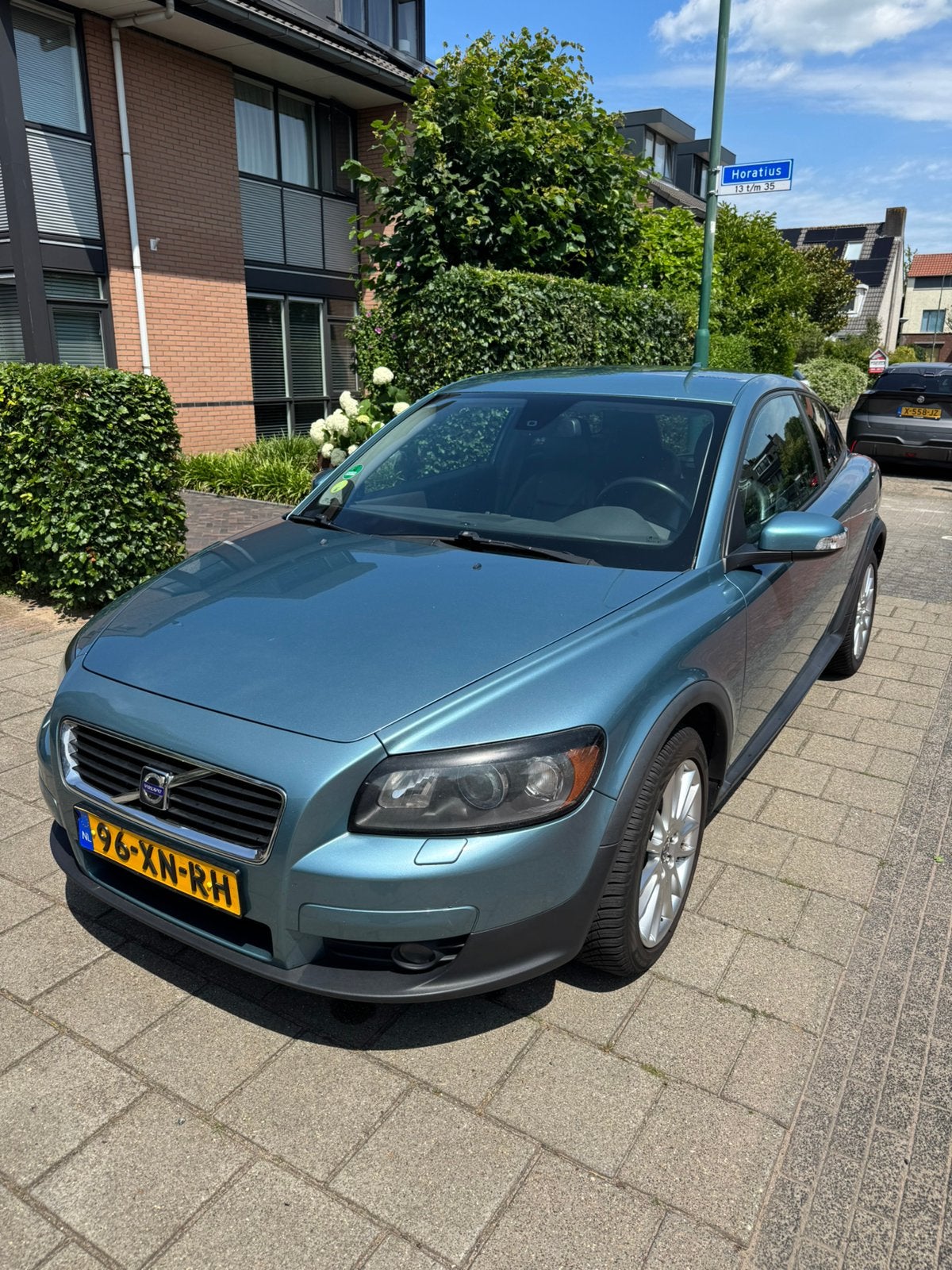 5 CILINDER VOLVO C30 2.4 AUTOMAAT, Zwart, 700 kg, Automatische klimaatregeling, 2435 cc