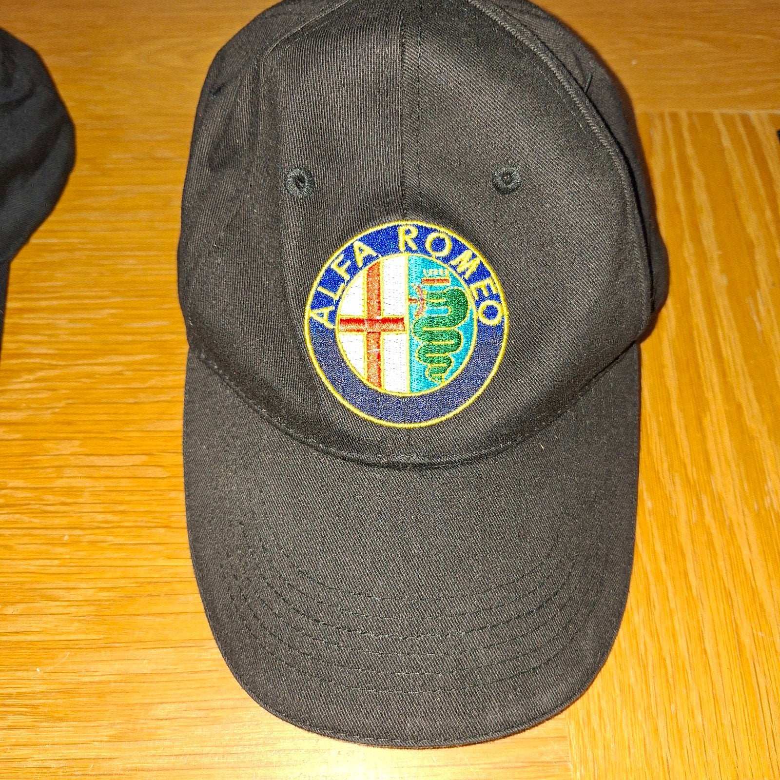 Alfa Romeo Pet - Zwart met geborduurd logo, Alfa Romeo, One size fits all, Ophalen of Verzenden, Pet