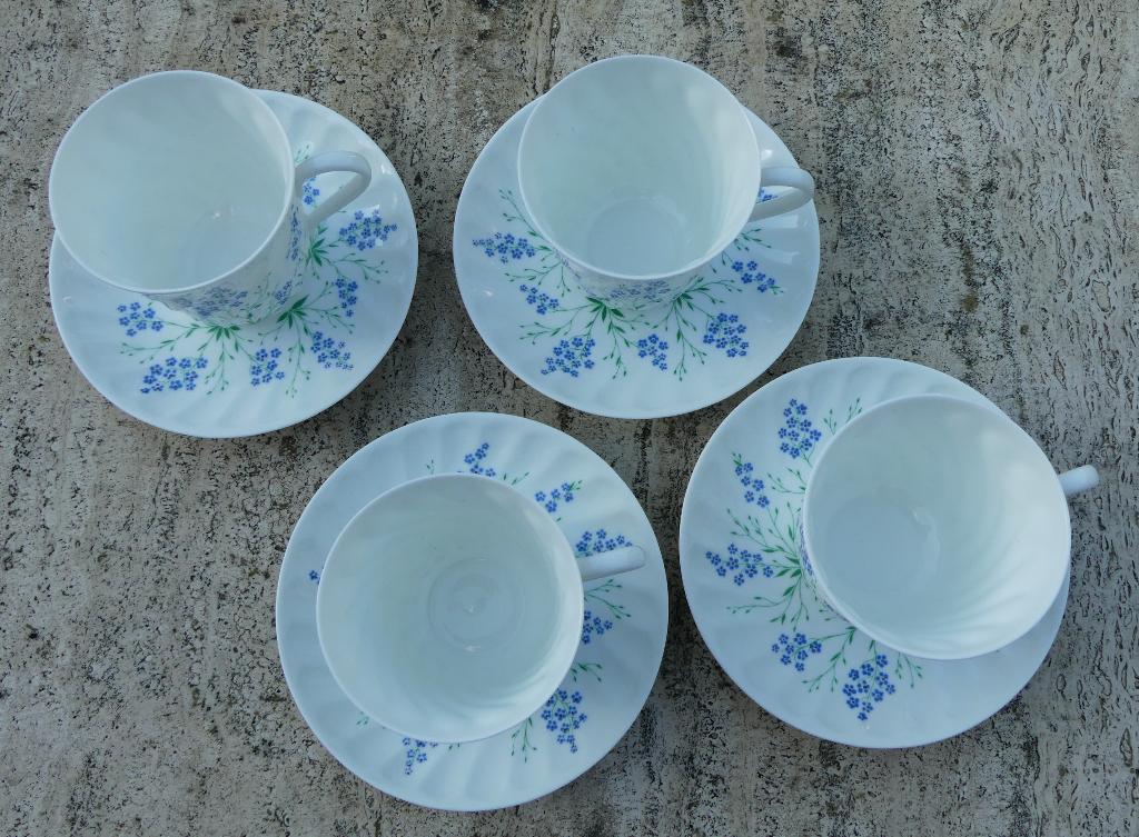 Lomonosov 4 Koppen en Schotels met Blauwe Bloemen, Ophalen of Verzenden