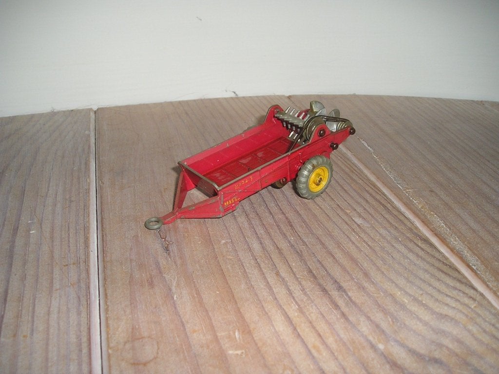 Dinky Toys 321 Massey-Harris Manure Spreader, Ophalen of Verzenden