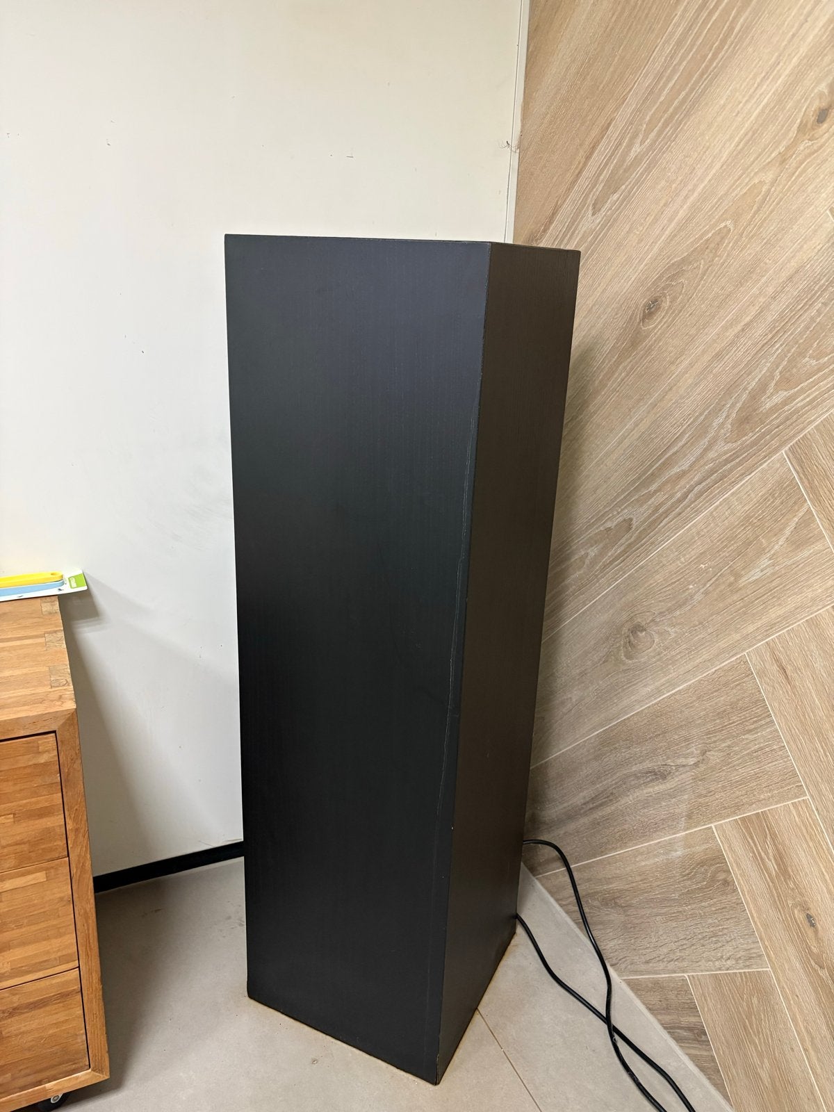 Zwarte houten zuil pilaar 130 cm hoog, 35 cm breed, Ophalen of Verzenden, Zo goed als nieuw