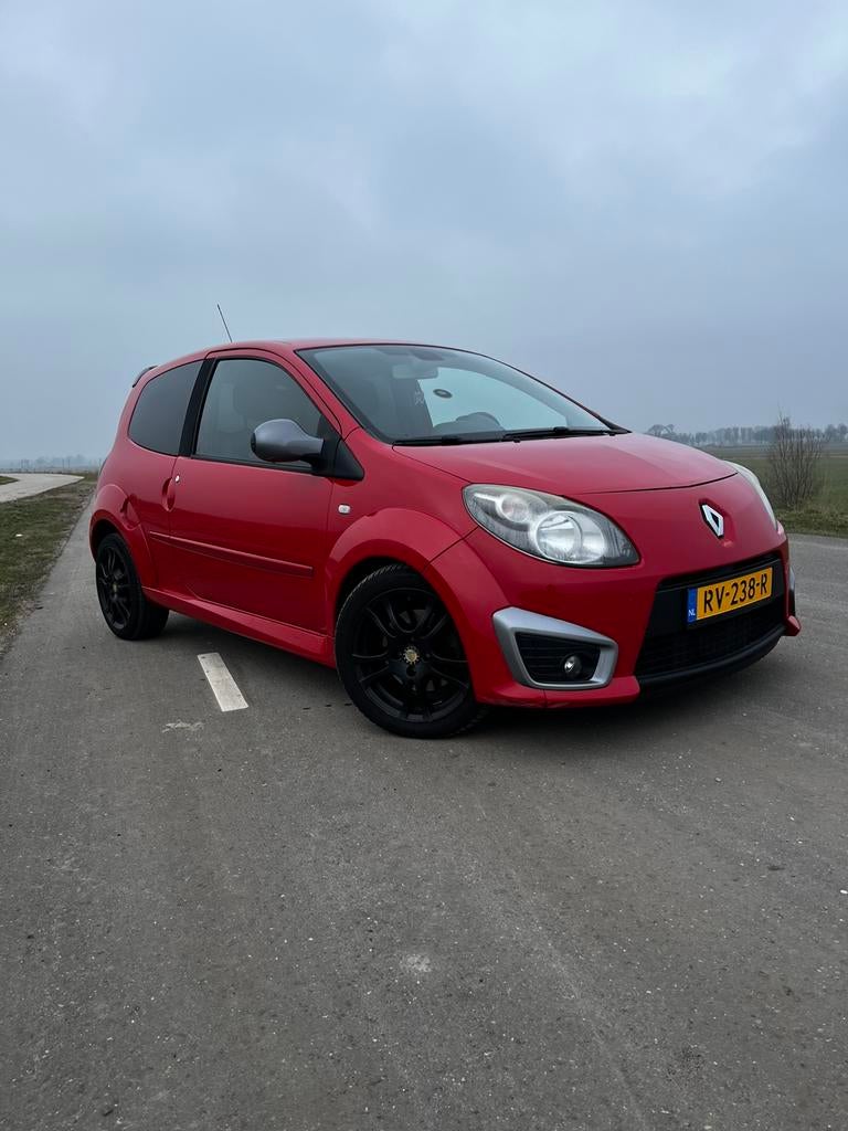 Renault Twingo 1.6 16V RS 2008 Rood, Auto's, Voorwielaandrijving, Twingo, 40 €/maand, 4 cilinders