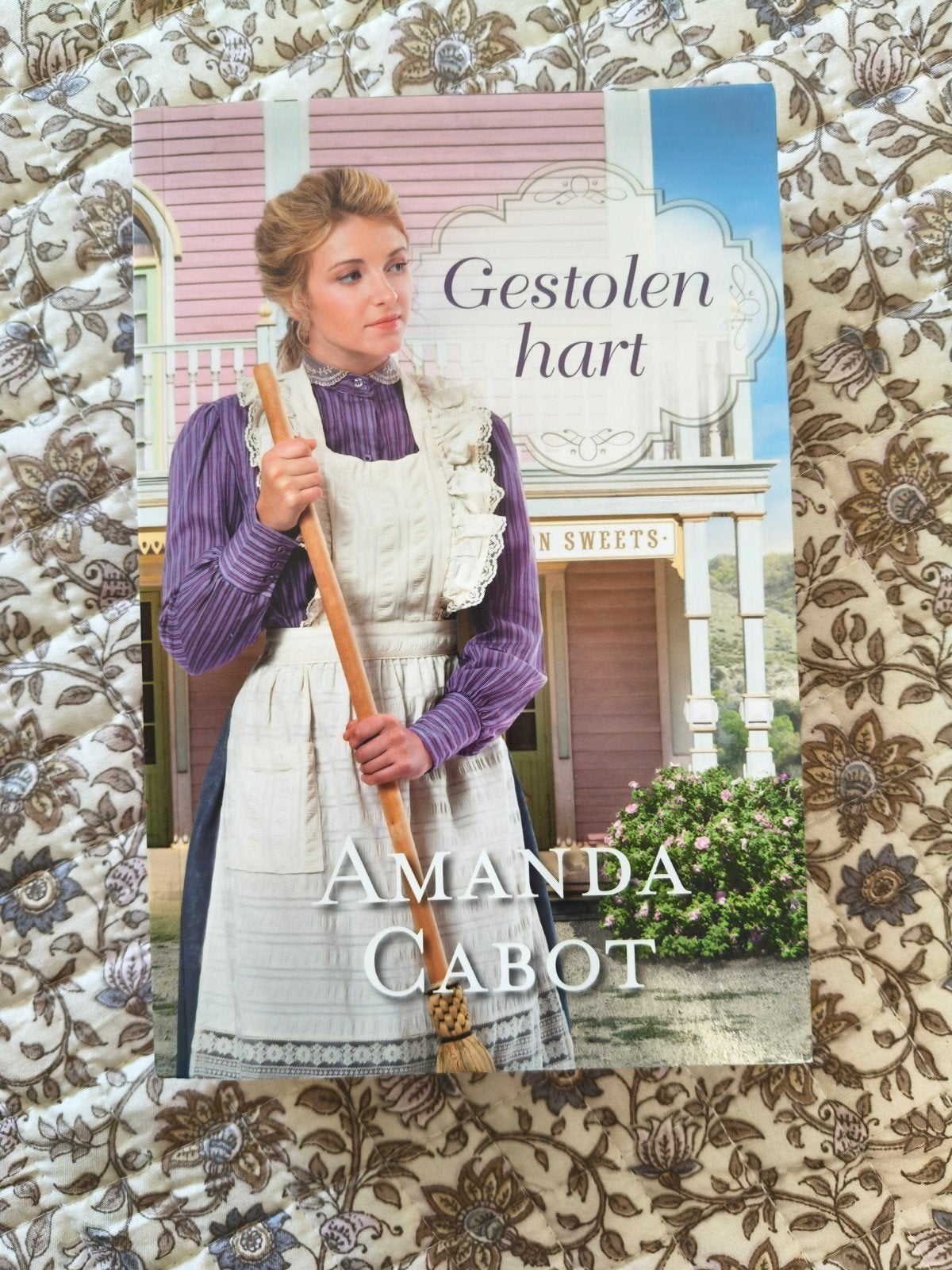 Gestolen hart - Amanda Cabot (Roman), Ophalen of Verzenden, Zo goed als nieuw, Amanda Cabot, Nederland
