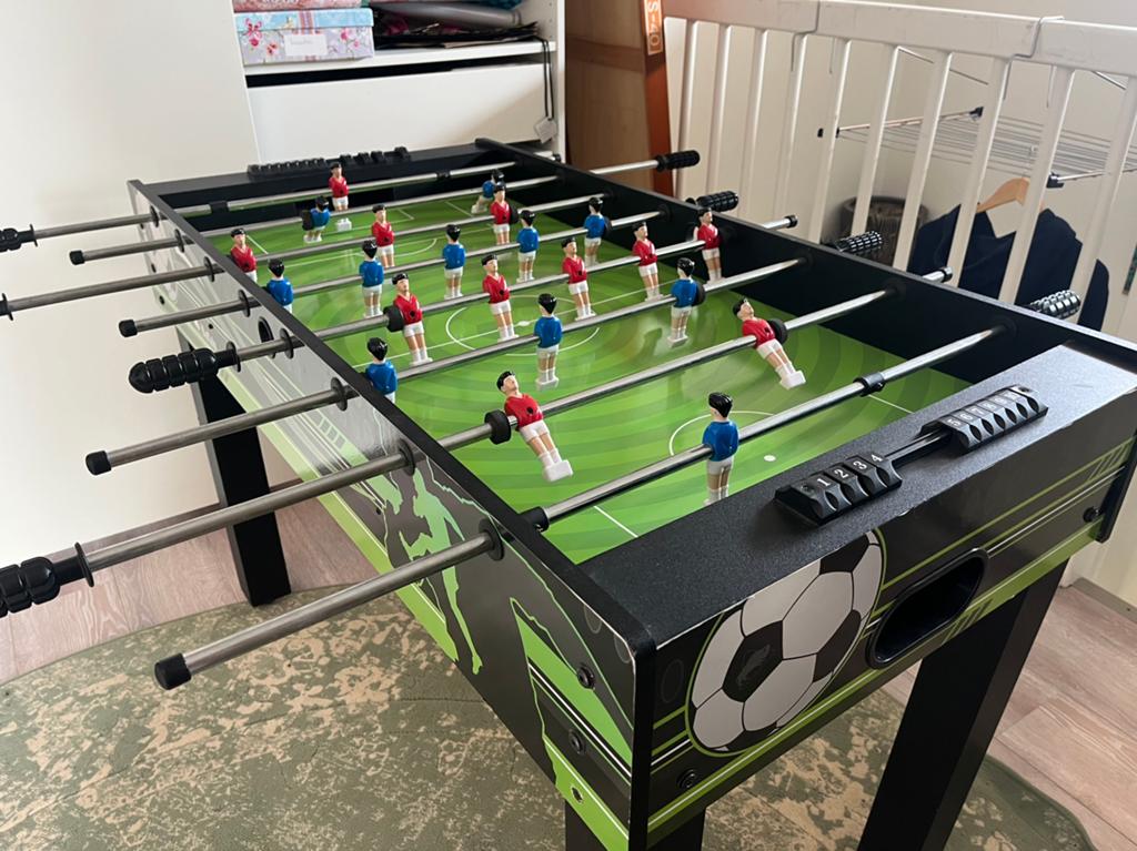 Zo goed als nieuwe voetbaltafel, Kinderen en Baby's, Speelgoed | Voetbaltafels, Ophalen, Zo goed als nieuw
