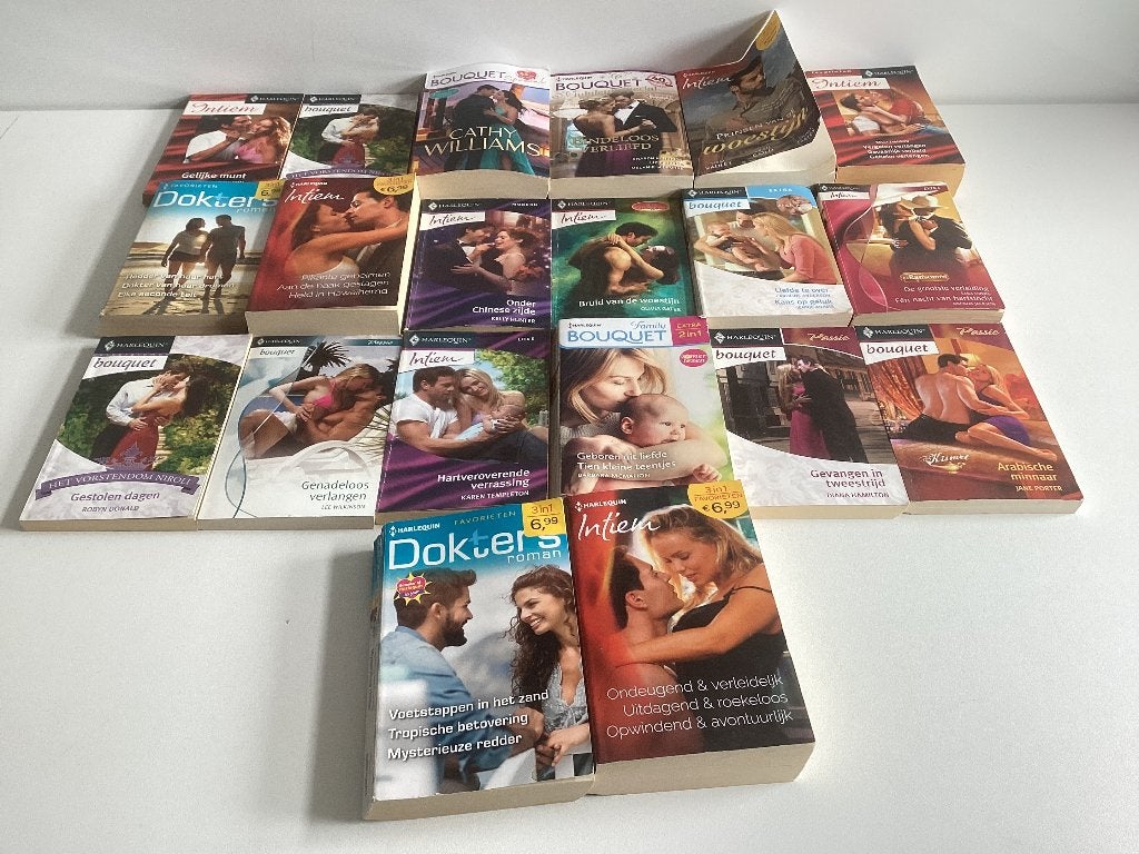 Romannetjes 20 Boekjes oa Harlequin bouquet, Verzenden, Gelezen, Nederland