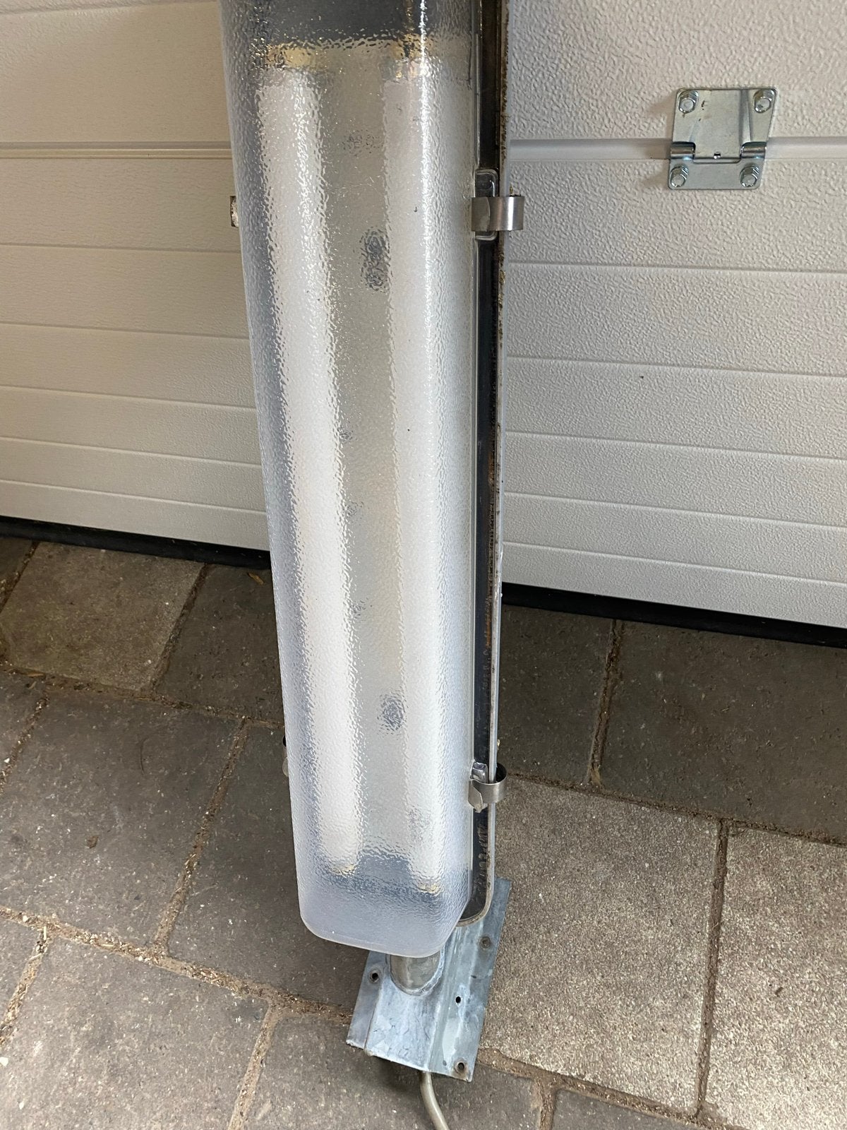 Buitenlamp schuur - Robuuste TL-armatuur, Waterbestendig, Ophalen, Gebruikt, Metaal