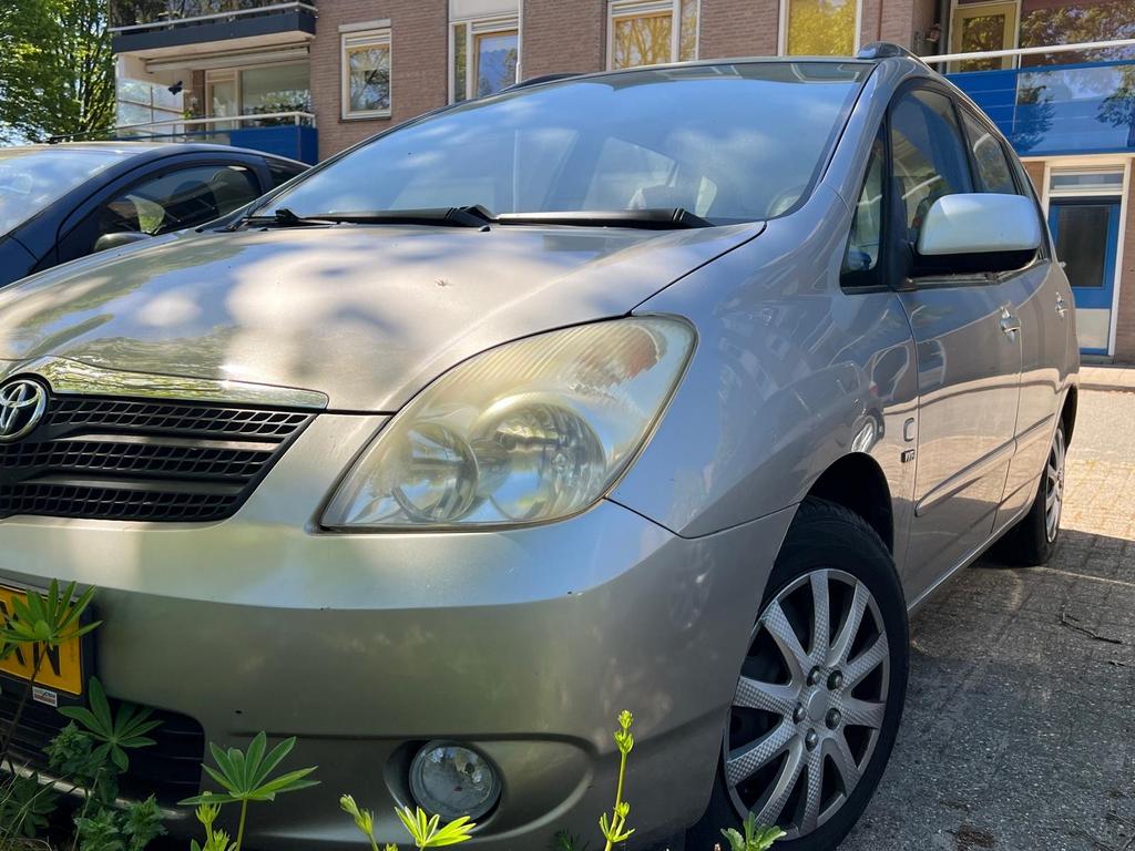 Toyota Corolla Verso 1.6 Vvt-i 2003 Grijs, Auto's, Voorwielaandrijving, 450 kg, 4 cilinders, Handgeschakeld