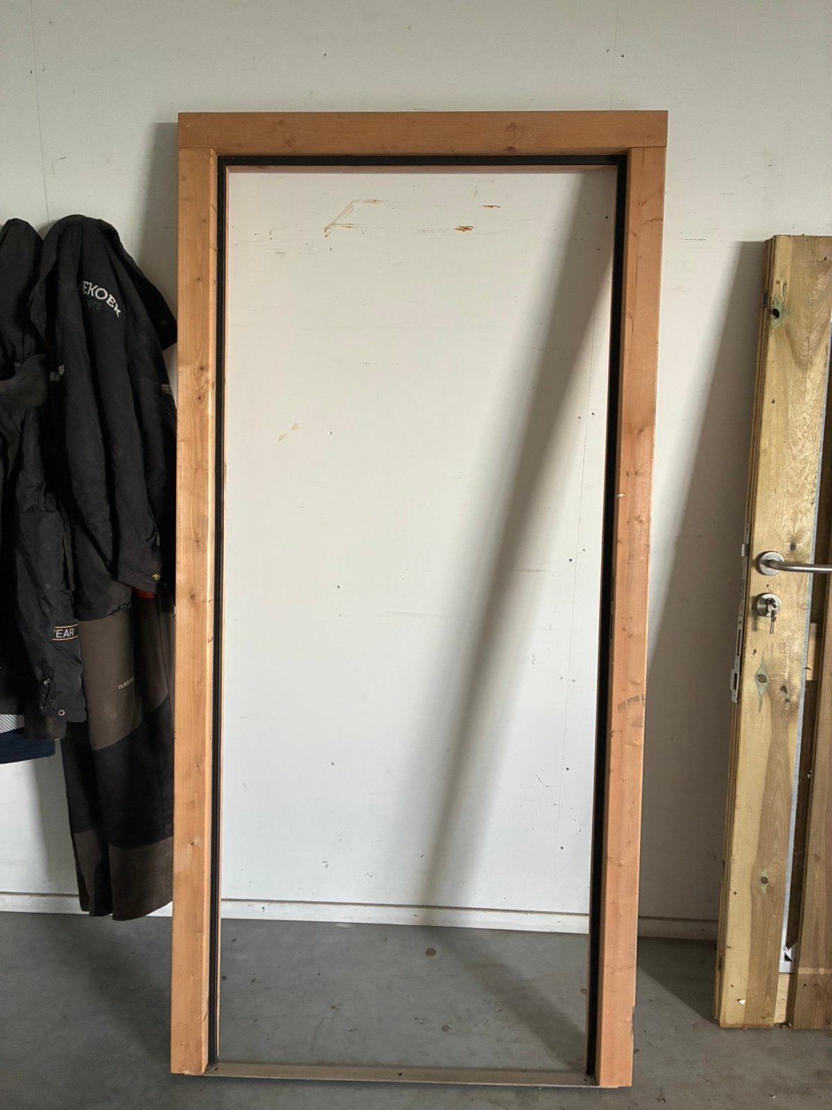 Red class wood kozijn., Doe-het-zelf en Verbouw, Raamkozijn, Nieuw, Hout, Ophalen