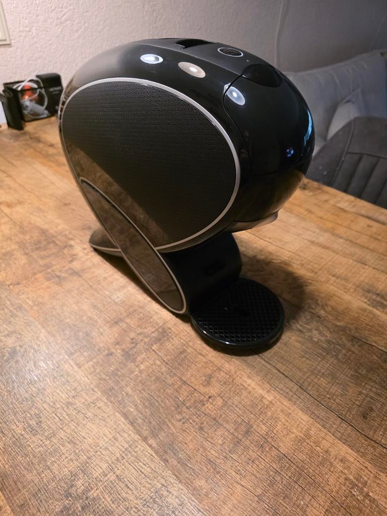 Nescafé Dolce Gusto Neo Zwart, Witgoed en Apparatuur, Koffiezetapparaten, Zo goed als nieuw, Koffiepads en cups, Koffiemachine