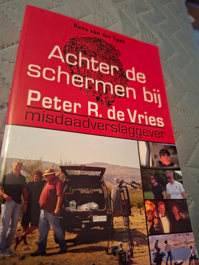 K. van der Spek - Achter de schermen bij Peter R. de Vries, Ophalen of Verzenden, Zo goed als nieuw, K. van der Spek