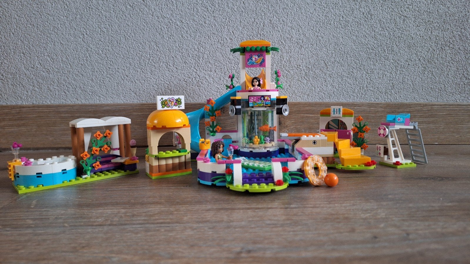 Lego Friends 41313 - Heartlake Zwembad, Ophalen of Verzenden, Zo goed als nieuw, Overige merken