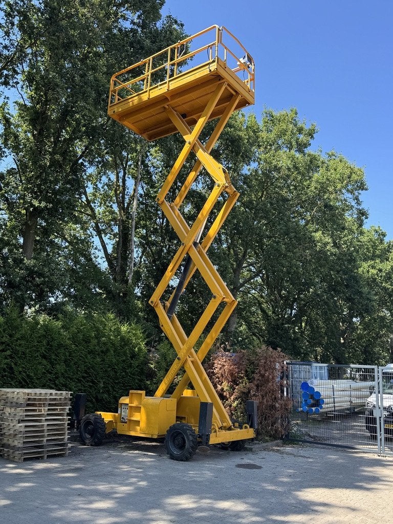 Haulotte H12 4x4, Haulotte G, Haulotte@haulotte.com, Rue Émile Zola CS 30045
42420  Lorette, FR