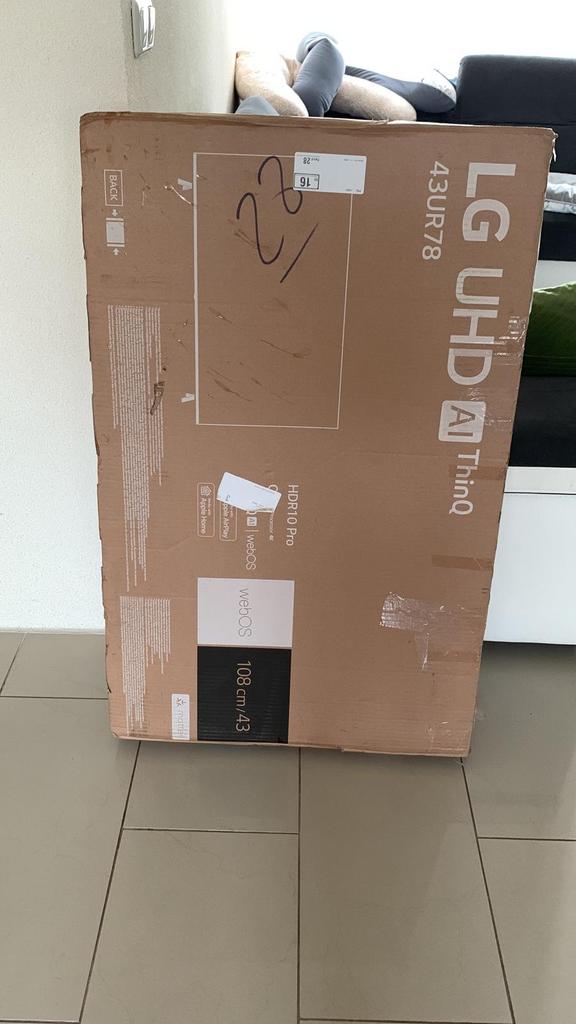 Defecte LG AI ThinQ TV 43 inch - Voor onderdelen, Ophalen, Niet werkend, Met 1 controller, Slim