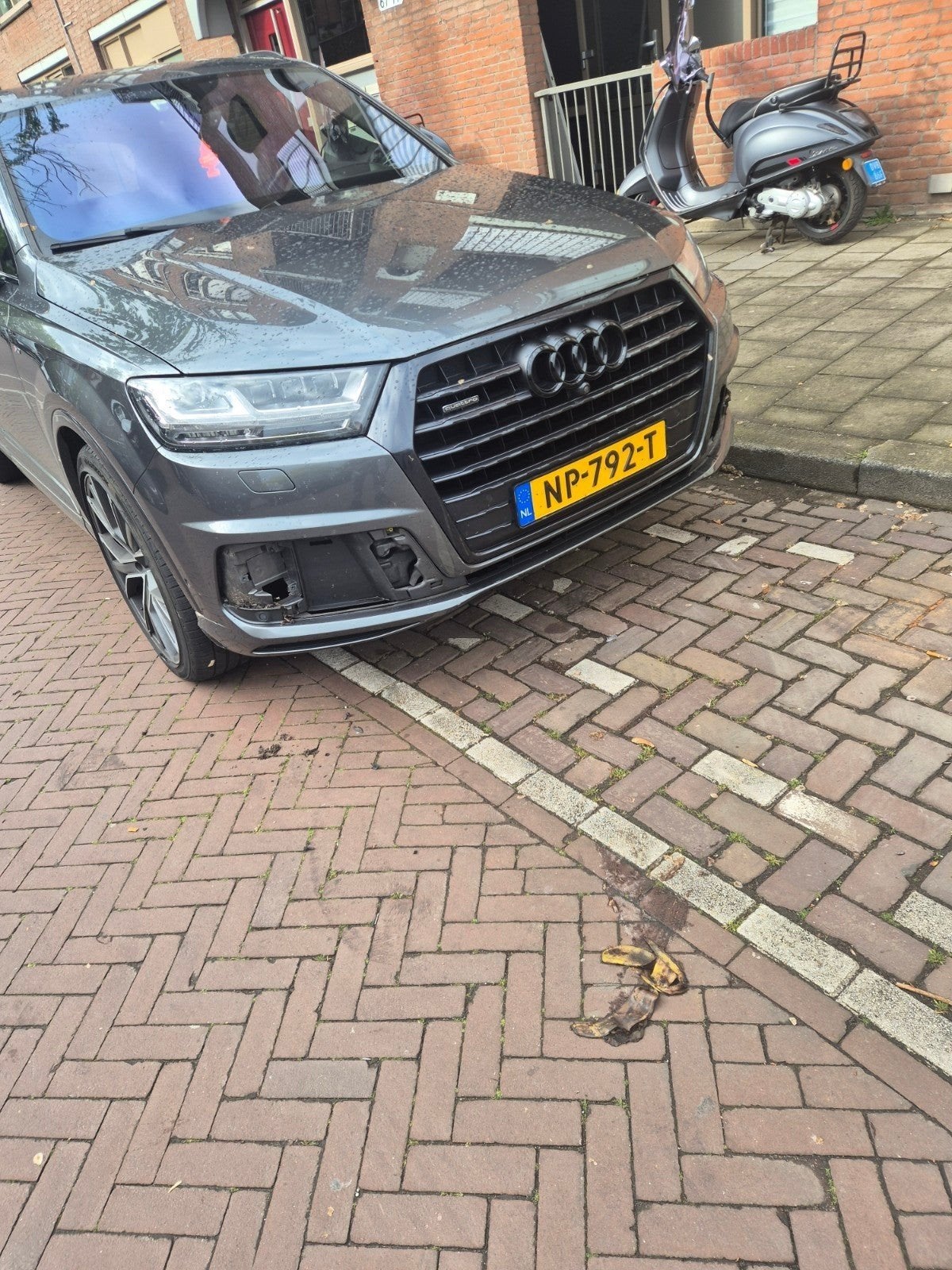 Audi Q7 3.0 TDI 200KW Quattro Tiptronic 2016 Lichte schade, Automaat, Zwart, 241 €/maand, Alcantara
