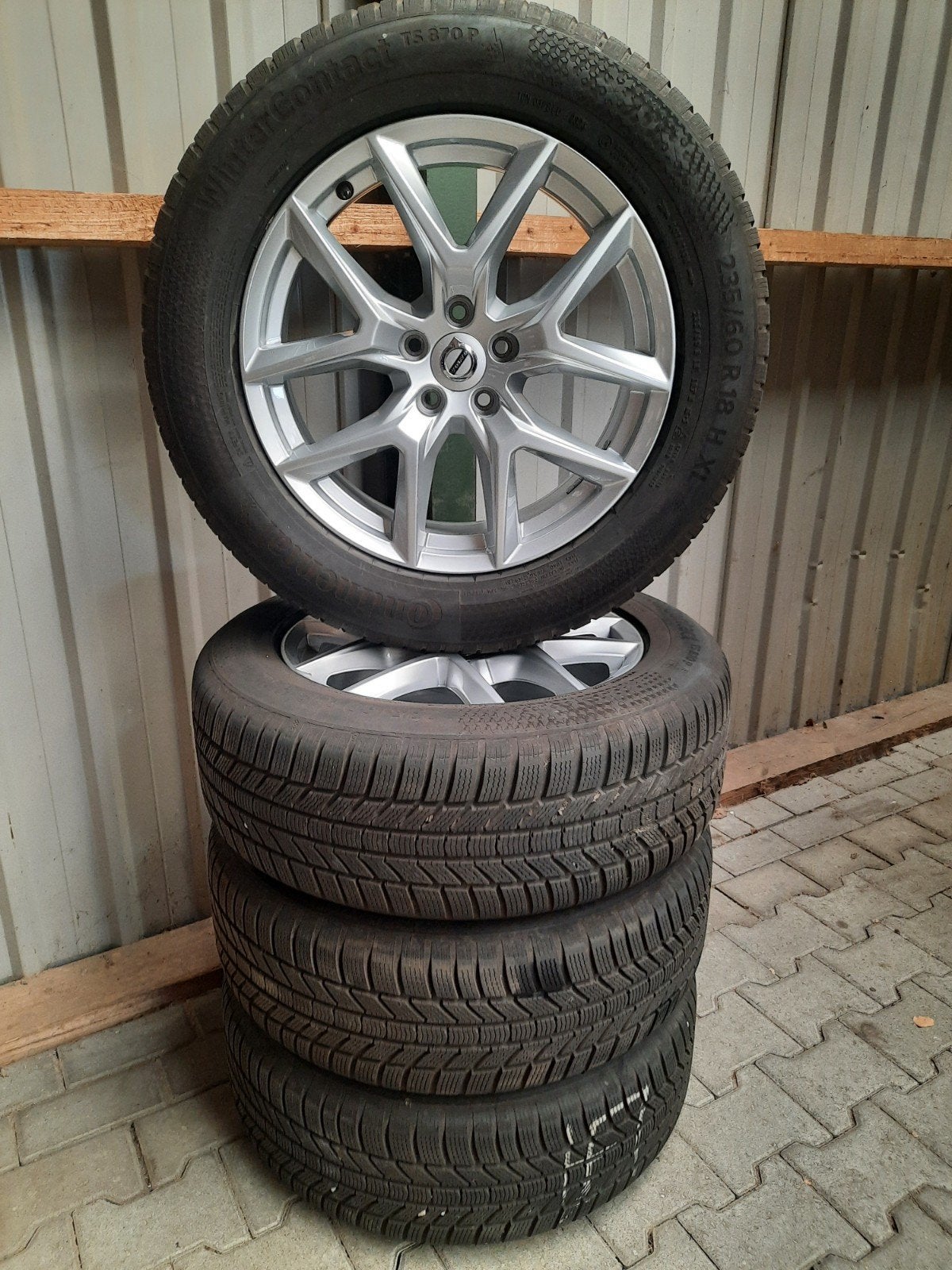 ZGAN 18 inch velgen VOLVO XC60 XC40 FORD KUGA WINTERSETJE, Auto-onderdelen, Banden en Velgen, 18 inch, Gebruikt, Banden en Velgen
