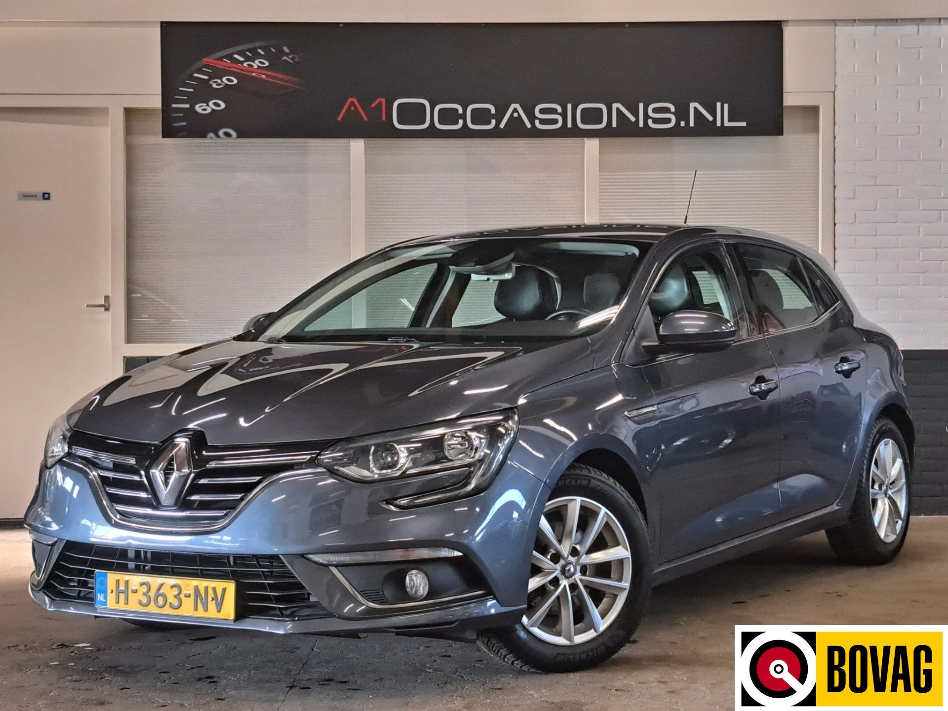 Renault Mégane 1.2 TCe Zen + NAVI ! (bj 2016), Auto's, Renault, Voorwielaandrijving, Gebruikt, 4 cilinders, 132 pk