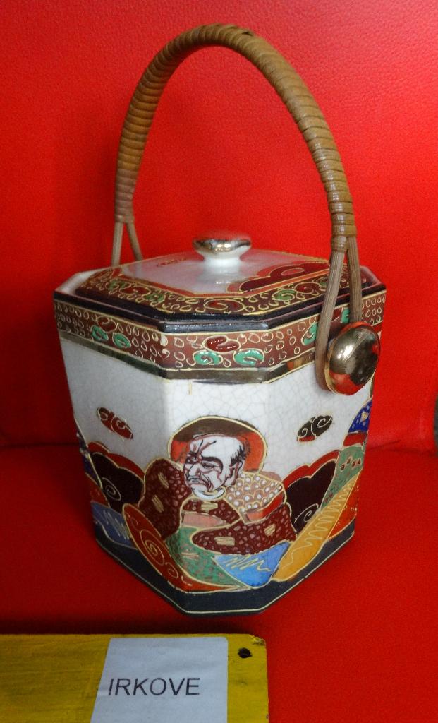 SATSUMA JAPANSE HENGSELPOT * Gemerkt *, Verzenden