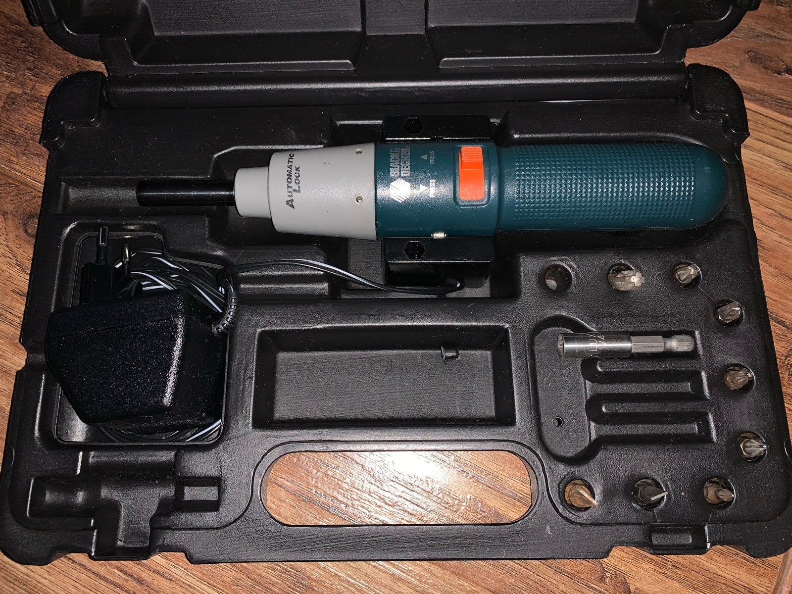 Black & Decker KC9072 Schroefmachine (Accu defect), Ophalen of Verzenden, Gebruikt, Minder dan 400 watt, Boor- en Schroefmachine