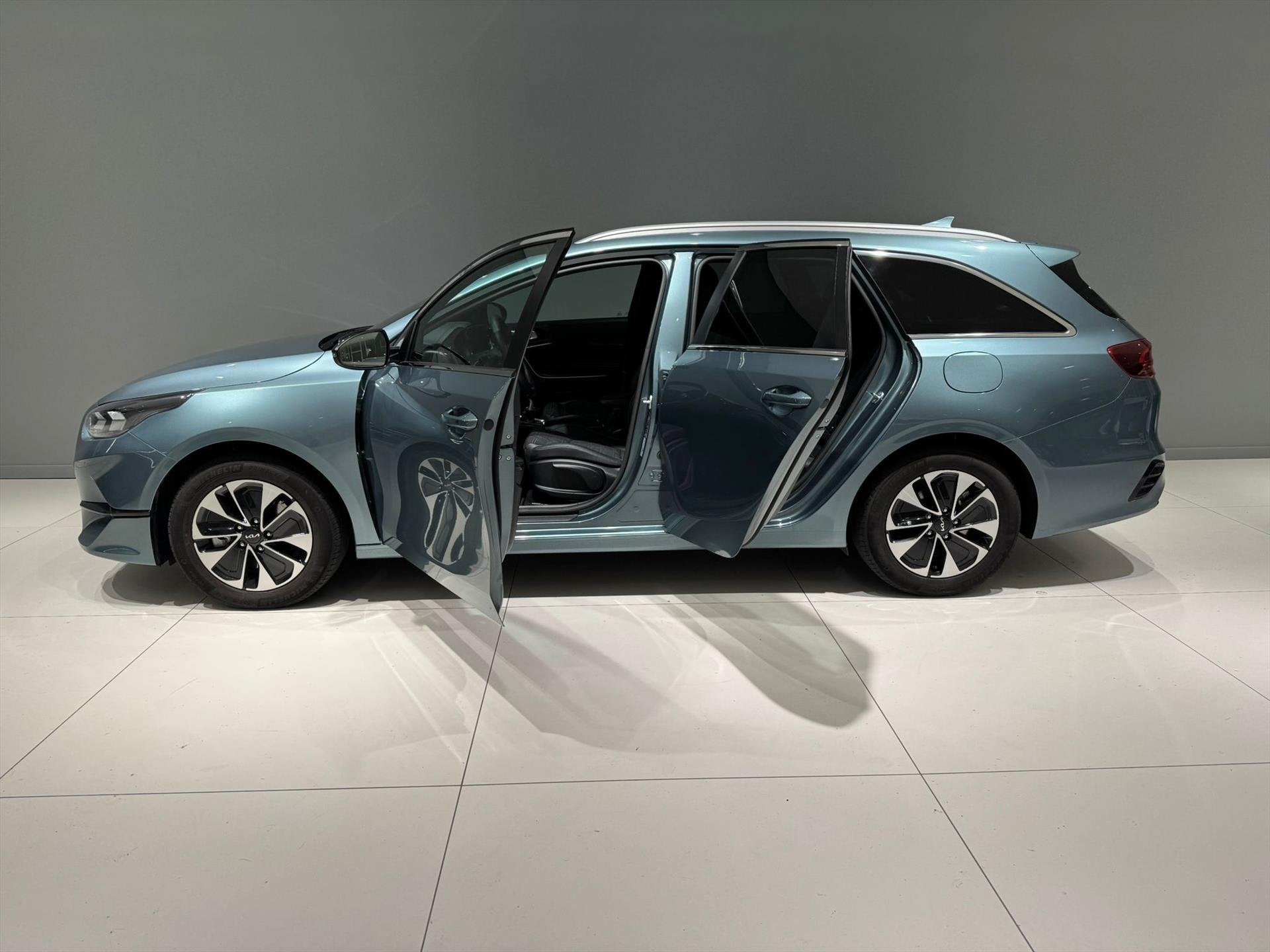 Kia Ceed Sw 1.0 T-GDi 100pk Design Edition Navi/ Clima/ crui, Voorwielaandrijving, Gebruikt, Leder en Stof, Origineel Nederlands