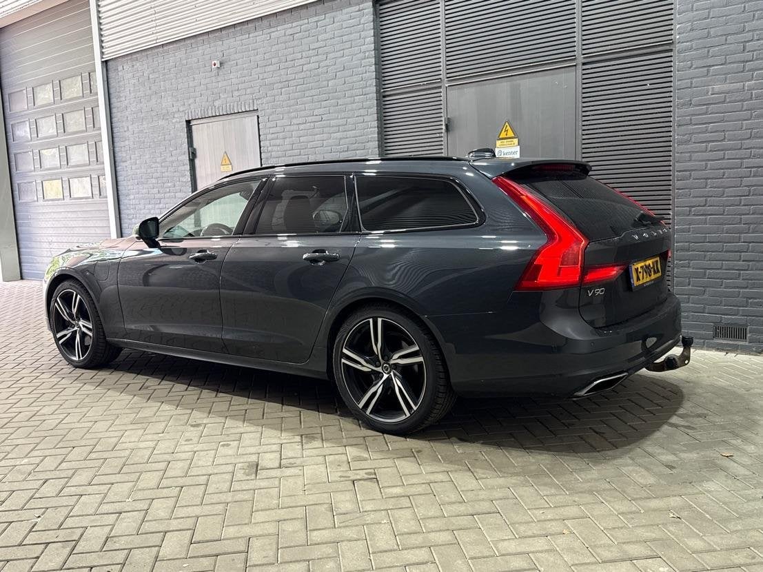 Volvo V90 T8 AWD R-Design | Luchtvering | Harman/Kardon | Tr, Auto's, Volvo, Euro 6, 4 cilinders, 120 €/maand, Vierwielaandrijving