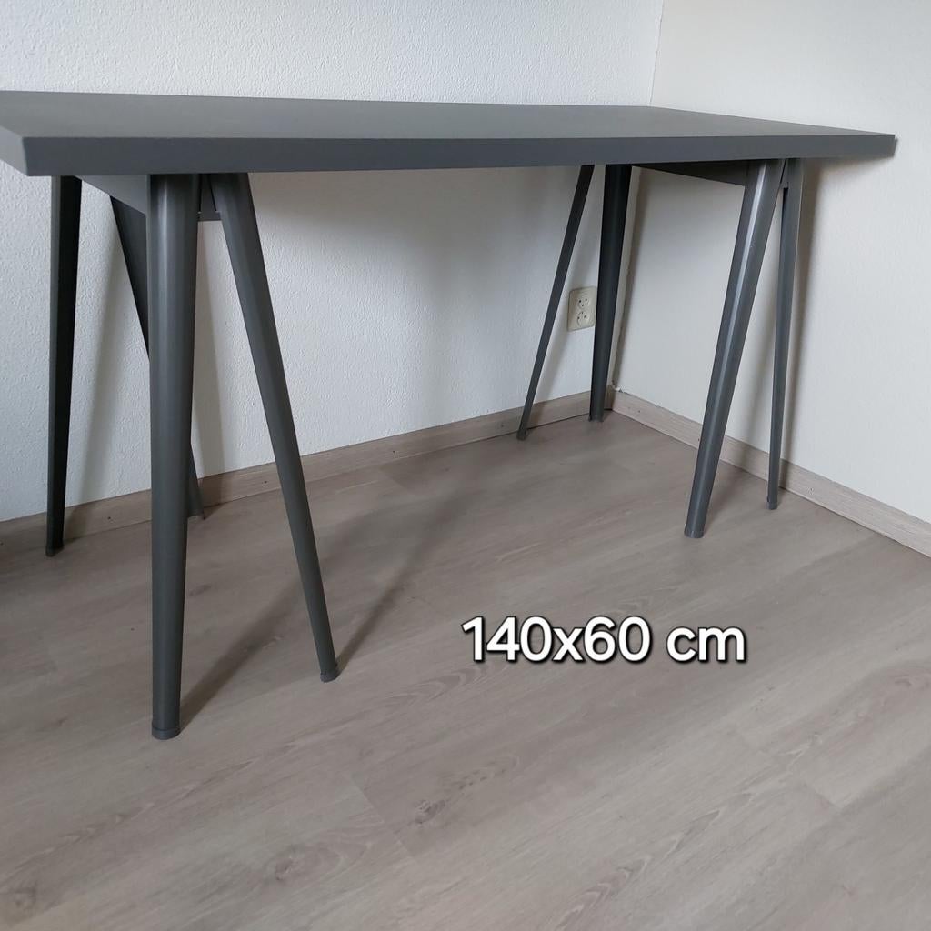 Bureau, Ophalen