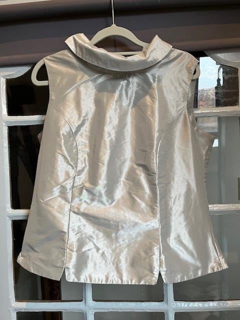 Purdey: prachtige NIEUWE top met zilverglans 38/40, Kleding | Dames, Tops, Ophalen of Verzenden, Nieuw, Maat 38/40 (M), Zonder mouw