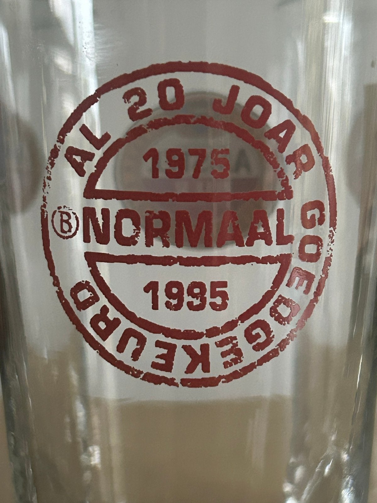 Set Bennie Jolink NORMAAL bier glazen AMSTEL 1975-1995, Verzenden, Zo goed als nieuw, Bierglas