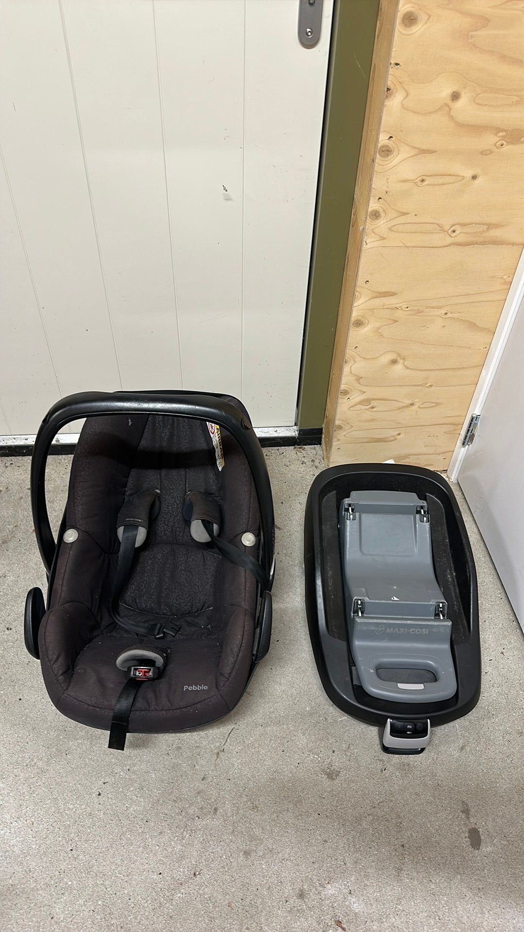 Maxi cosi + iso fix adapter, Ophalen, Zo goed als nieuw, Isofix, 0 t/m 13 kg
